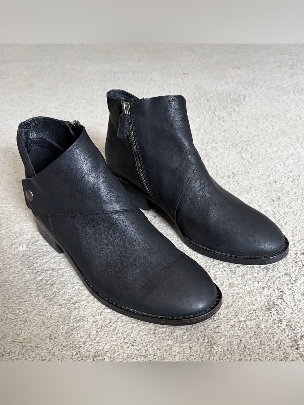 Eileen Fisher Billie Tumbled Nubuck Zip Boots, Women’s Size 8 in Black